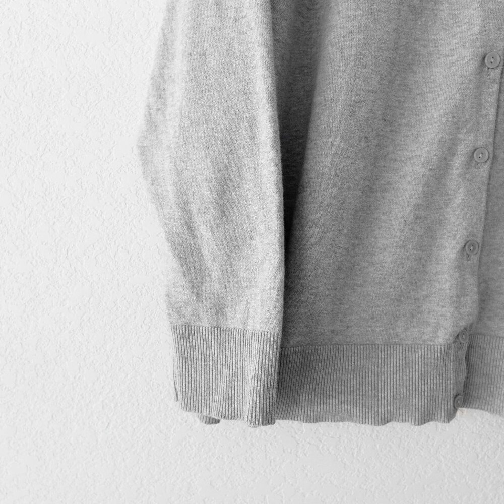 Croft & Barrow Women’s 1X Gray Button Front Cardigan Sweater Soft Classic Layer - Picture 5 of 8